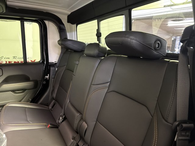 2026 Jeep Gladiator Sahara