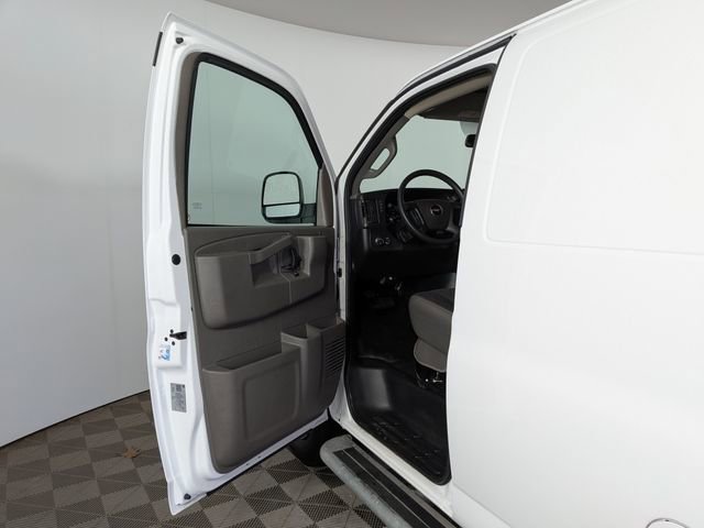 2024 GMC Savana Cargo Van Work Van