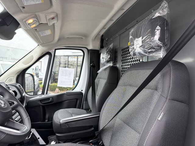 2025 Ram ProMaster Cargo Van SLT