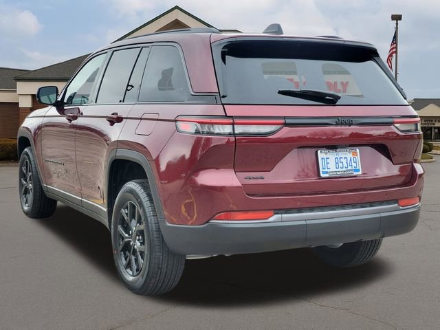 2026 Jeep Grand Cherokee Laredo Altitude