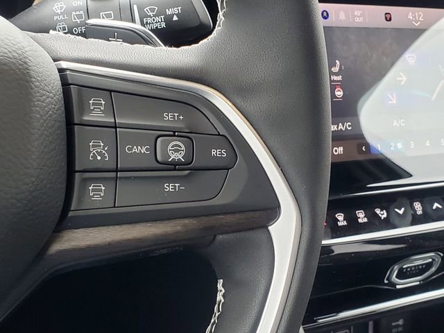 2026 Jeep Grand Cherokee Laredo Altitude